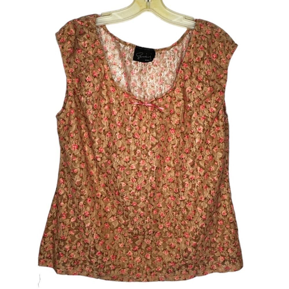 Gemini USA Floral Lace‎ Top